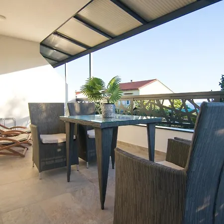 Flowers アパート *