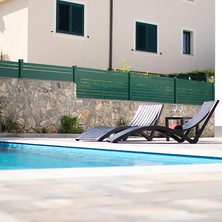 Flowers - Heated Pool Near Daire *