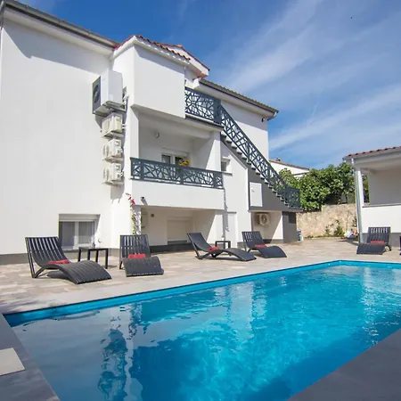 Apartment Flowers - Heated Pool Near Krk Town