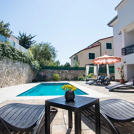 Flowers - Heated Pool Near * Krk Town