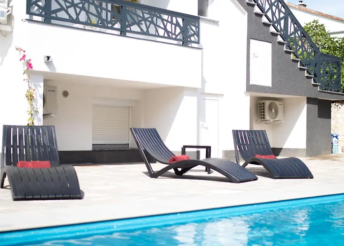 Flowers - Heated Pool Near * Krk Town