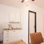 Apartamento Flowers - Heated Pool Near