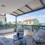 Apartamento Flowers - Heated Pool Near