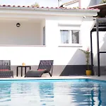 Flowers - Heated Pool Near Apartamento