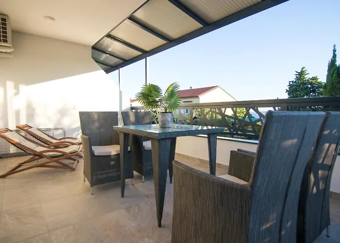 Flowers - Heated Pool Near Appartement *