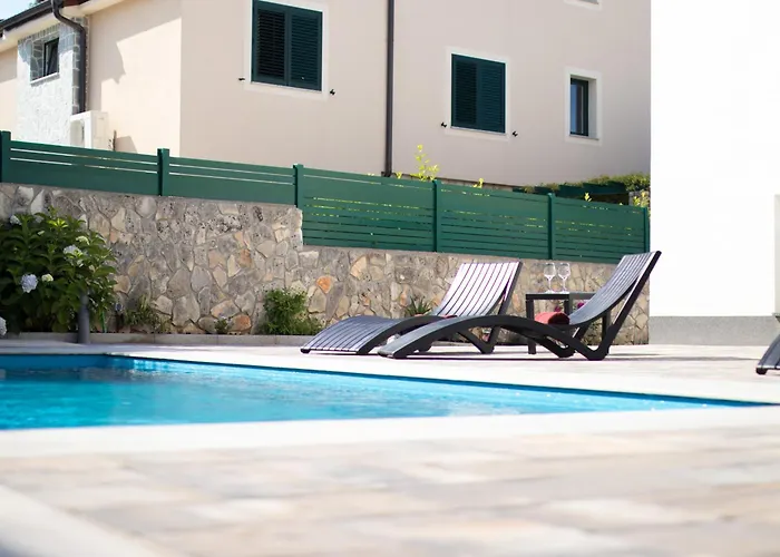 Flowers - Heated Pool Near Appartement *