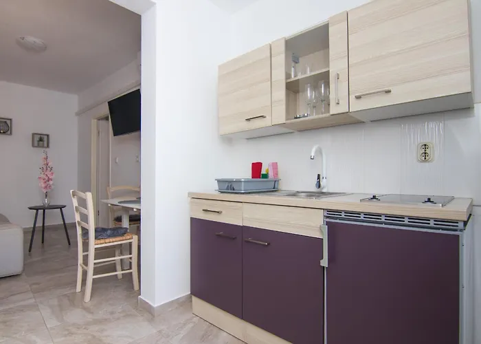 Flowers - Heated Pool Near Appartement Krk Town